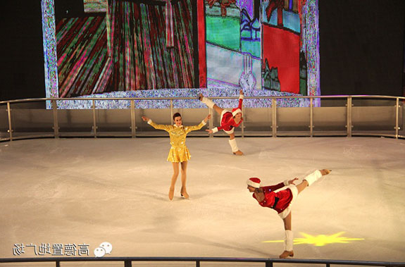 广州高德置地冬广场表演真冰溜冰场